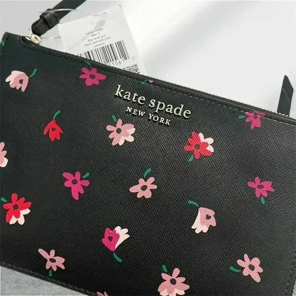 Kate Spade ♠️ Wristlet